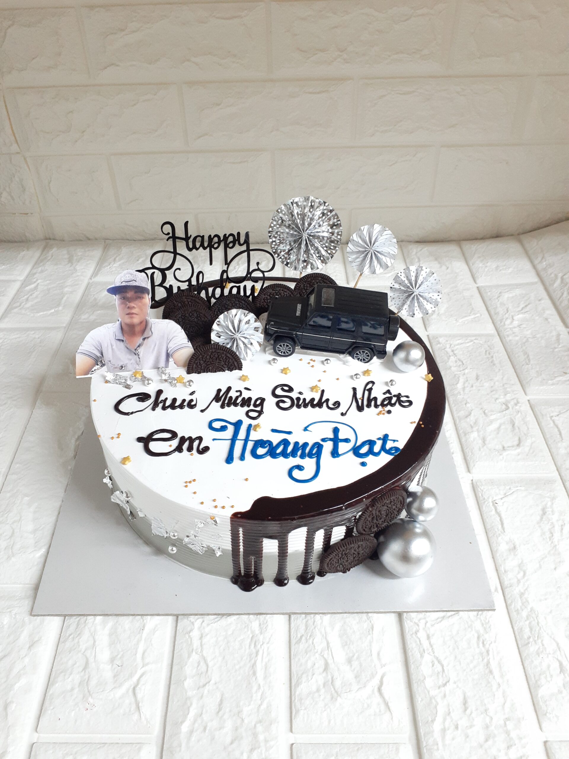 Bánh sinh nhật thời trang tặng ông - BÁNH KEM ART CAKES