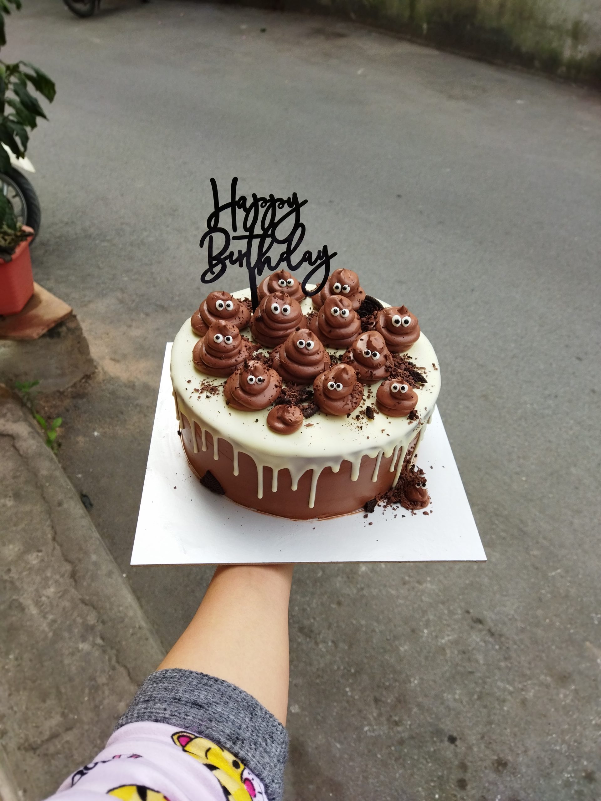 mẫu bánh socola troll hài mẫu bánh socola troll hài